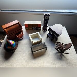 Vintage “77 Fisher-Price Dollhouse Furniture Livingroom